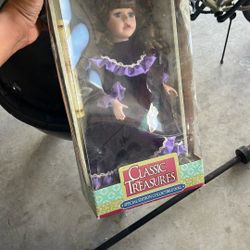 Classic treasures, porcelain doll, special edition