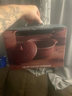 Everyday essentials clay cook pot
