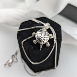 Sterling Silver Turtle Honu Movable Arms Legs and Tail Pendant with a  Box Link Chain Necklace 