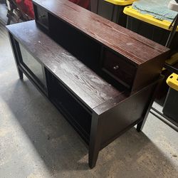 Big Screen Table