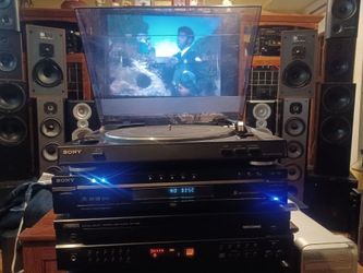 SONY FULLY AUTOMATIC TURNTABLE WITH FREE VINYL ALBUMS $200 FINAL PRICE