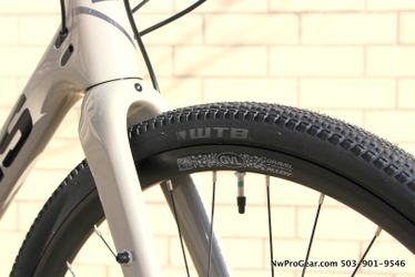 Jamis Renegade C2 Full Carbon Shimano GRX Disc Gravel Adventure