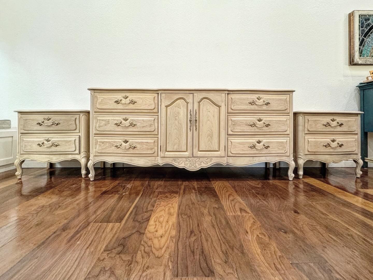 Gorgeous French Provincial Dresser And Nightstand Set Buffet Sideboard Tv Stand Credenza Cabinet 