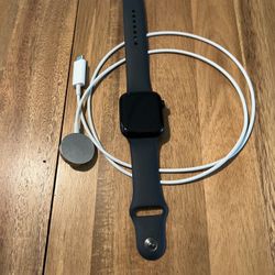 Apple Watch SE 2 45mm