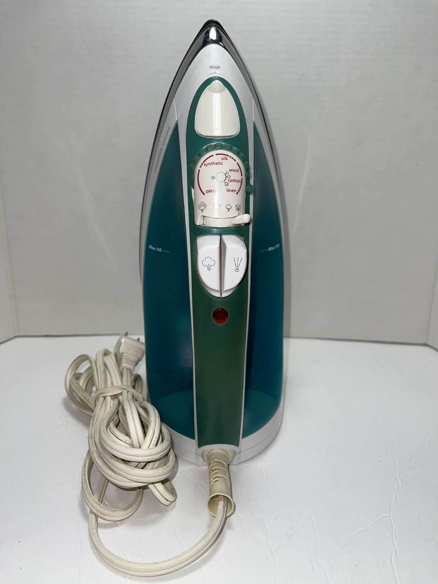 Sunbeam Steam Master Drip Free IRON 