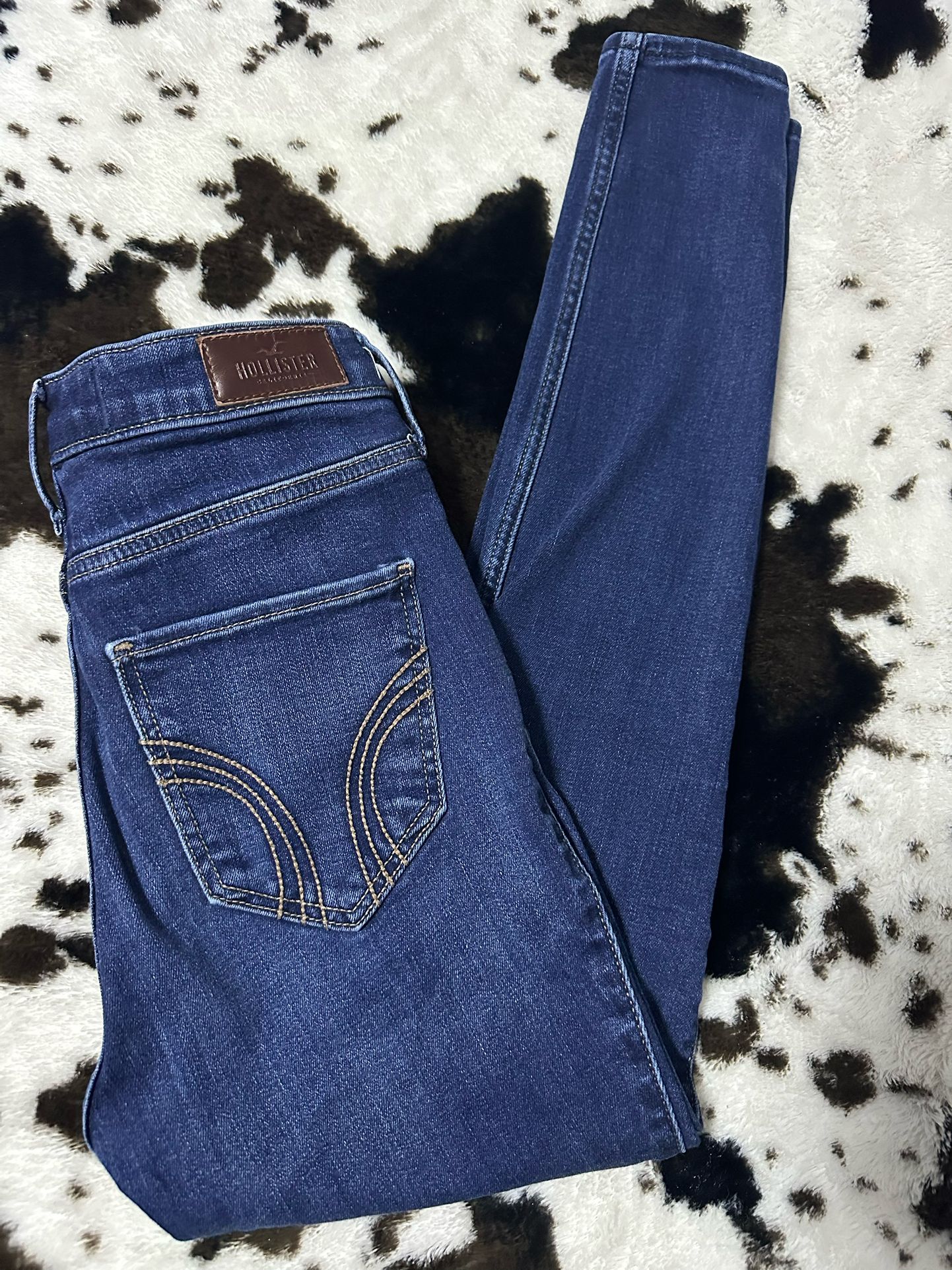 WOMEN HOLLISTER JEANS
