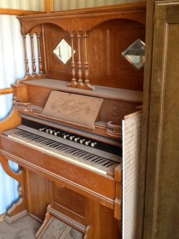 Pump Organ