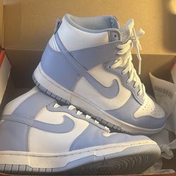 Nike dunk low light blue