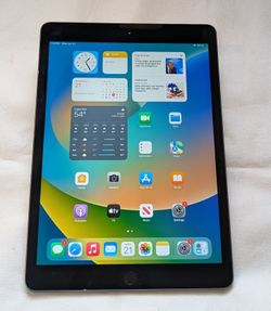 VERY Nice APPLE iPad 8 10.2 inch 32GB WIFI PLUS 4G CELLULAR UNLOCKED iOS26 