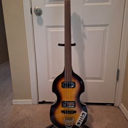Fretless Violin Bass