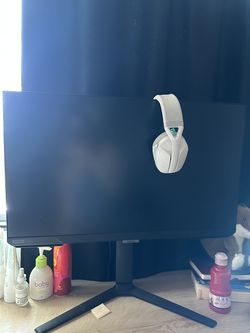 Samsung - 27” Odyssey FHD IPS 240Hz G-Sync Gaming Monitor
