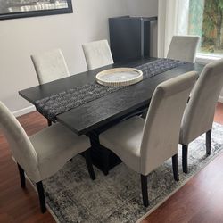 Table With Chairs 