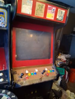 Mrs pac man& 4 in 1 game