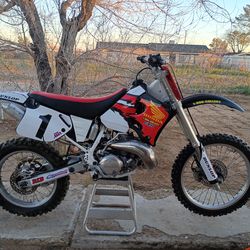 1992 Honda CR250 replica build