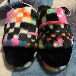 UGG