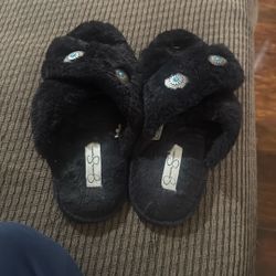 Women’s Black Fluffy Sandals