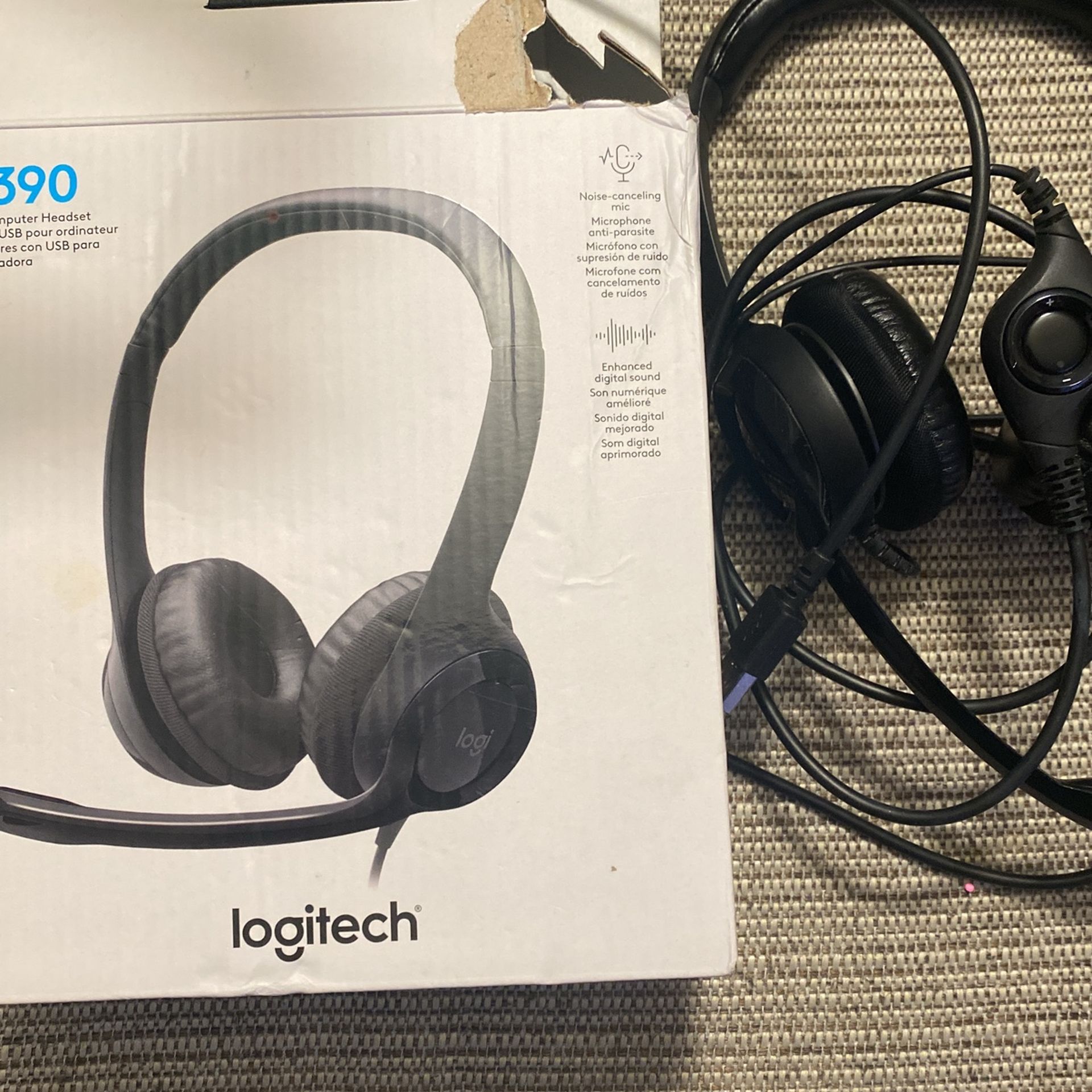 Logitech H390