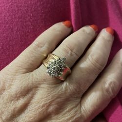 Beautiful Huge Pear Shape 14K Gold 2Carats Diamond Cluster Ring 