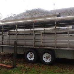 20' Gooseneck Horse Trailer 