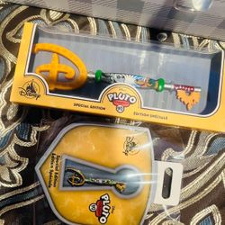 Disney Pluto Key And Pin