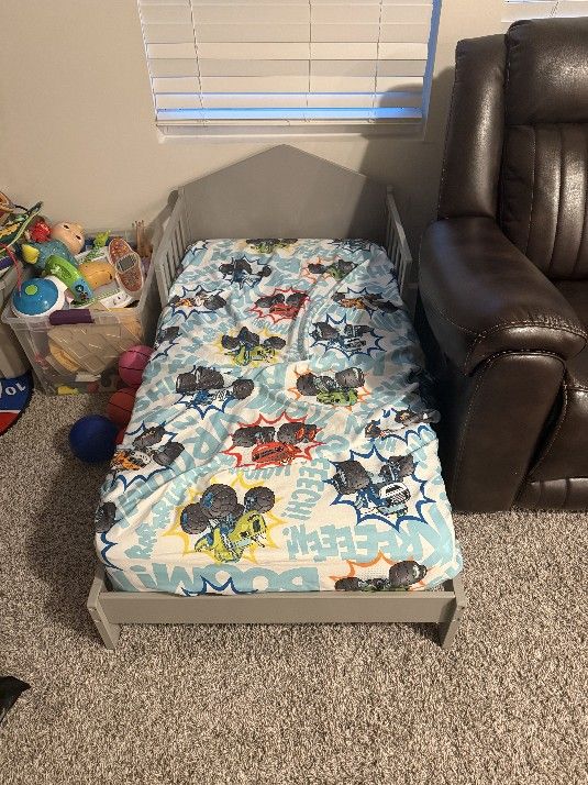 Toddler Bed With Mattress