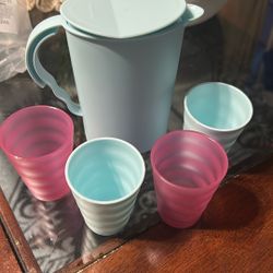 Set De Jarrita Y Vasitos De Juguete Nuevos De Tupperwere 