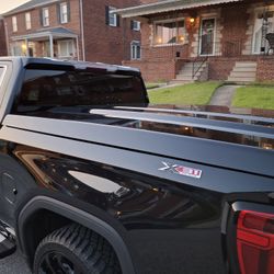 GMC Sierra Hard Cover 