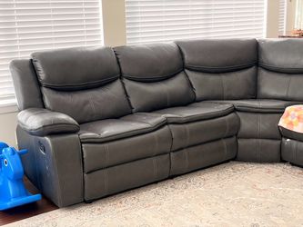 9ft by 10ft couch, recliner