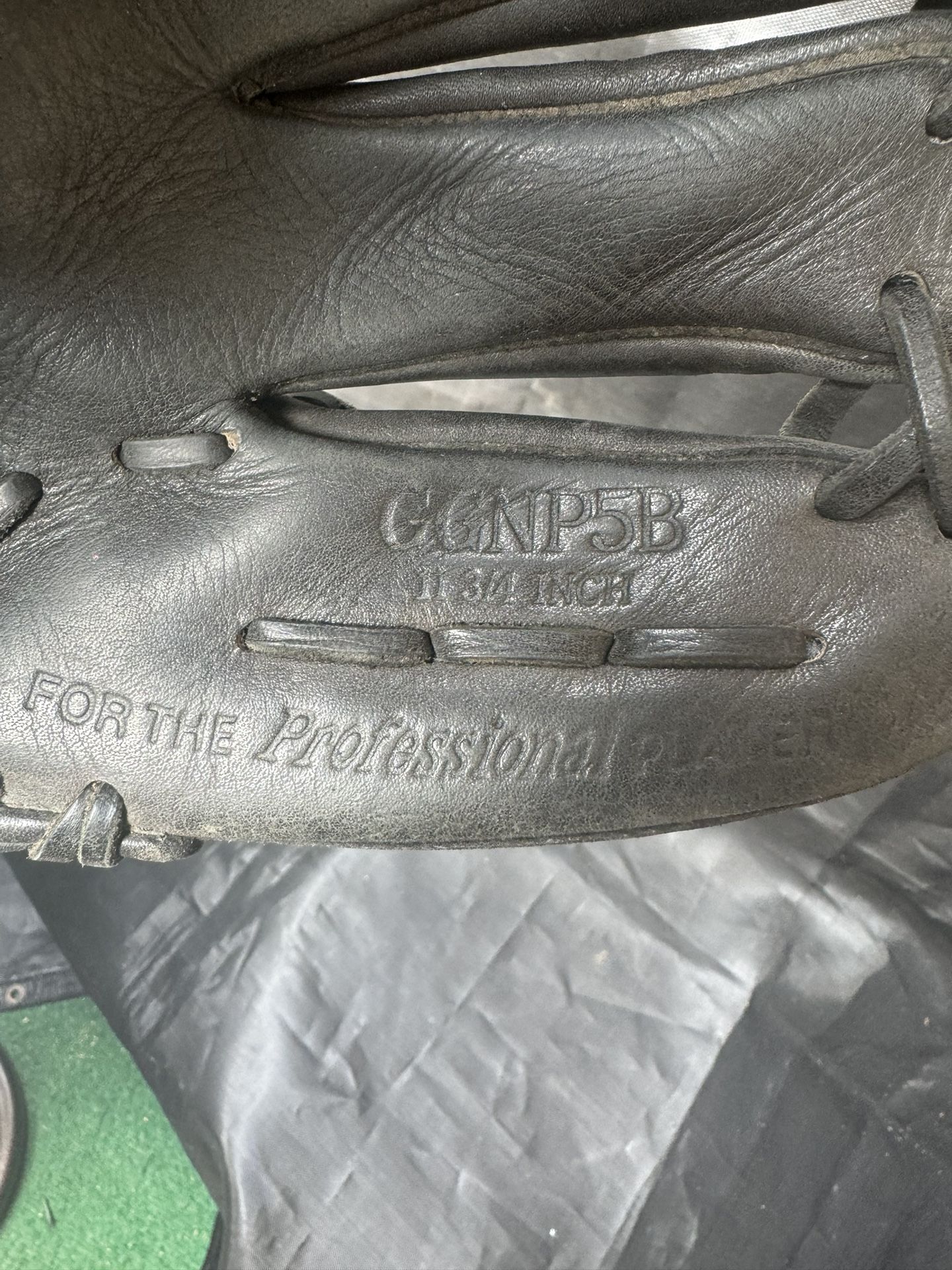 Rawlings Glove