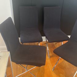 4 Dining Chairs / Black Used