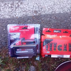 Milwaukee XC8.0 M18 Battery And 9 Pc Multi Tool Blade Kit 