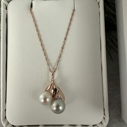 CLEARANCE SALE! Na Hoku Pearl Factory 14k rose gold maile leaf pendant with a diamond, pink Akoya pearl and blue Akoya pearl and 14k rose gold chain, 