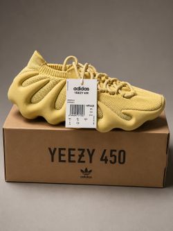 Yeezy 450 brand new with box 9M $110