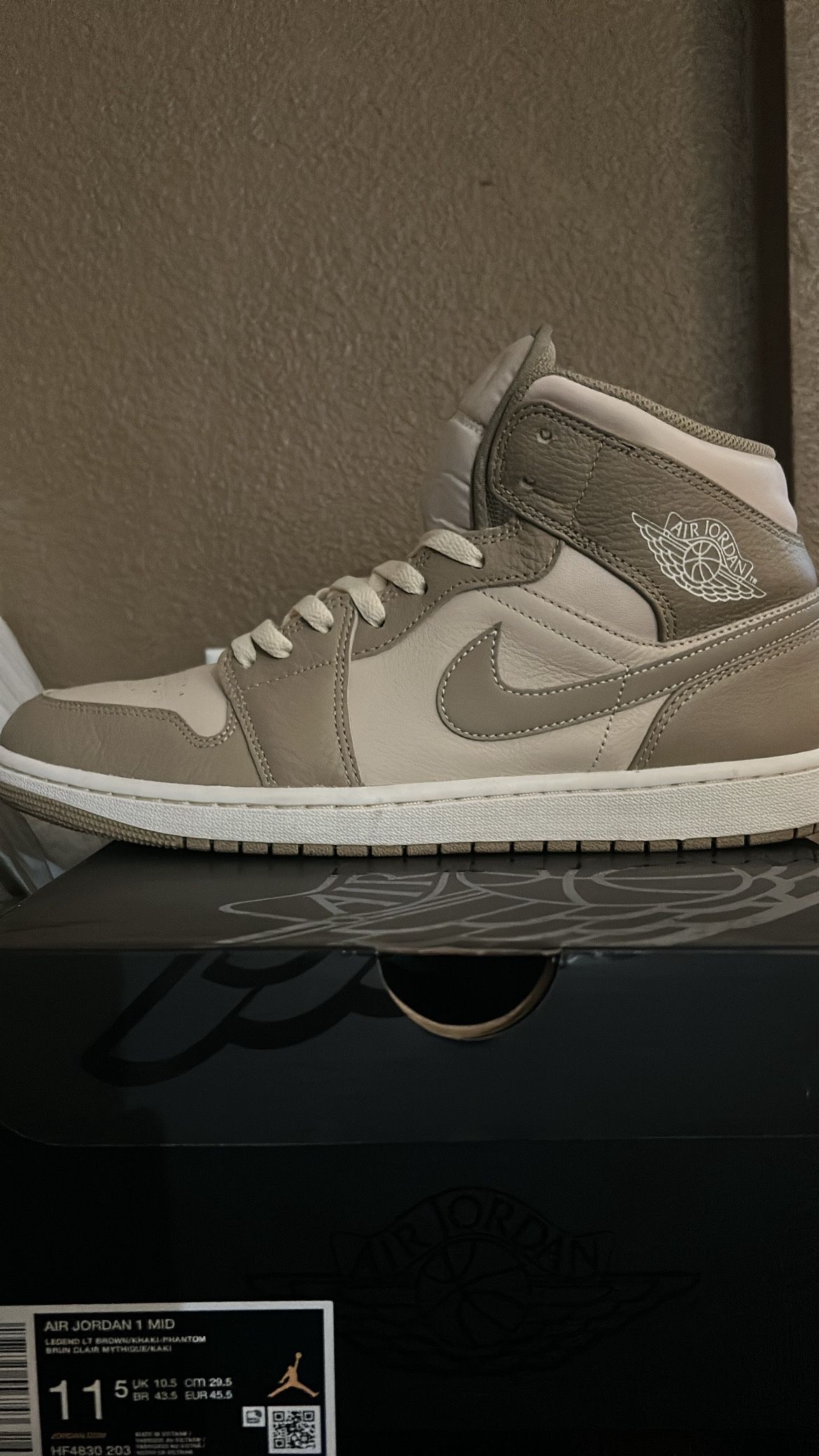 Jordan 1 Legend Brown