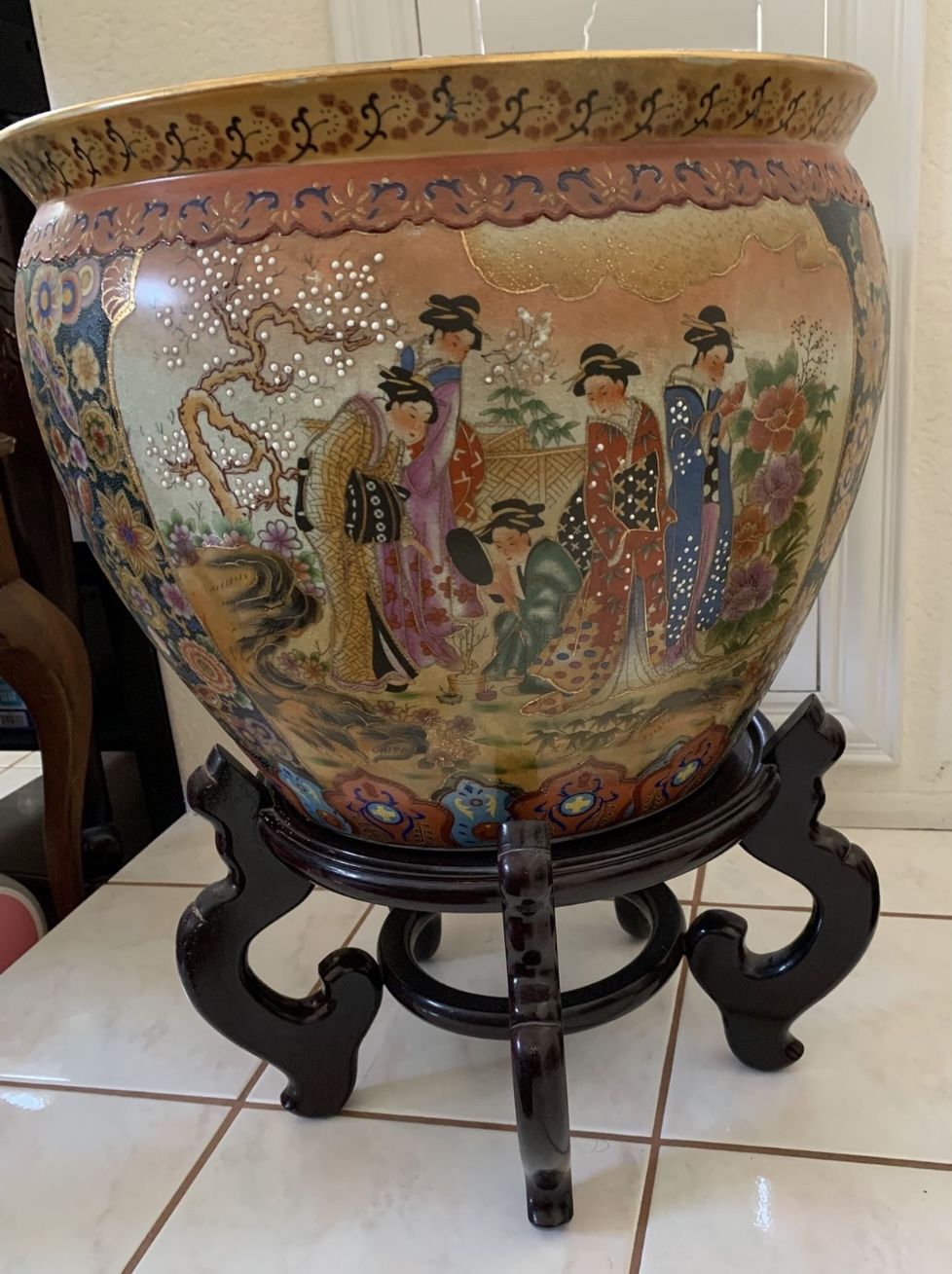 large fish pot with stand