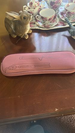 Straightener and curling iron case cute good condition never used