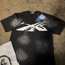 Size Medium Hellstar shirt