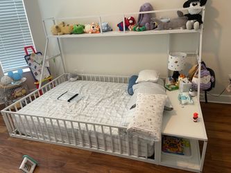 Toddler frame with bed