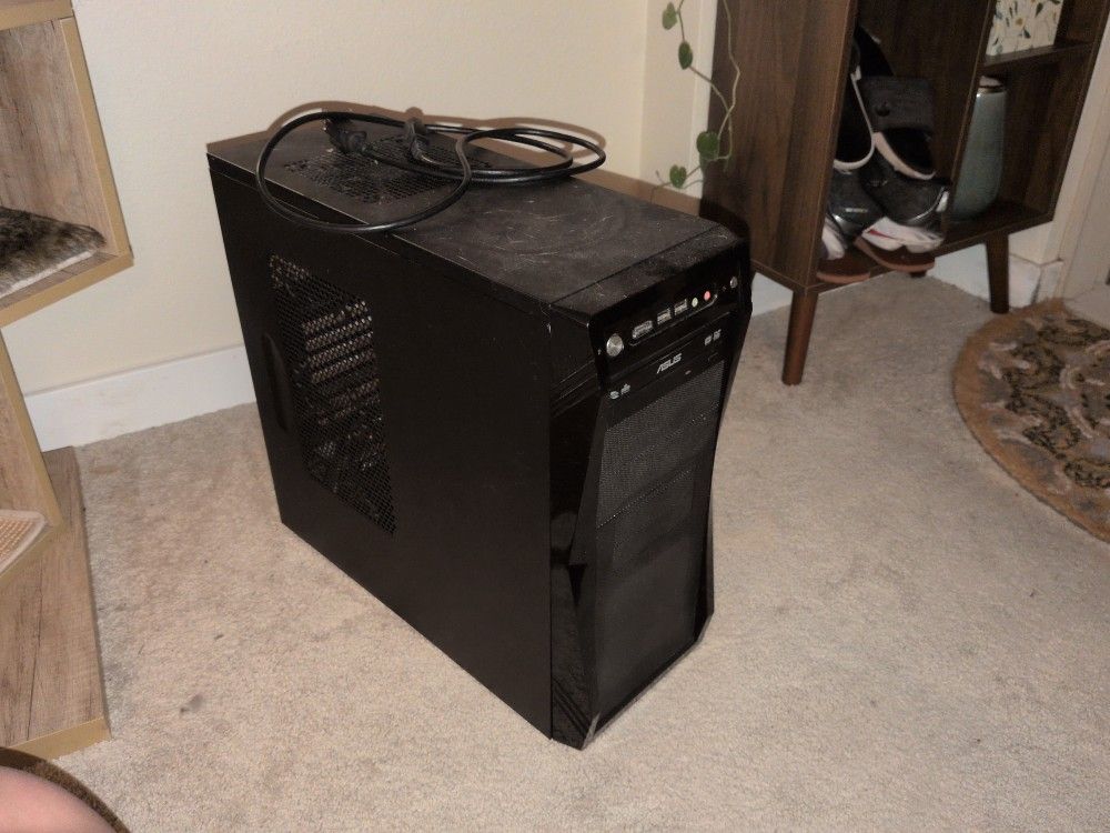 Case + 600W PSU