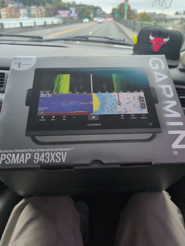 Garmin Fish Finder. 