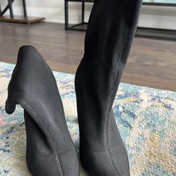 Black Heeled Boots With Clear Heel