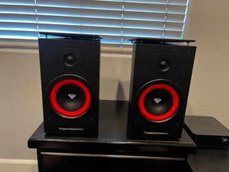 Cerwin-Vega Bookshelf Speakers Pair