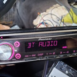 STEREO PIONEER CD AUX USB BLUETOOTH CAMBIA DE DIFERENTES COLORES GOOD CONDICIÓN ABLO ESPAÑOL 