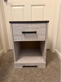 Shawburn Nightstand