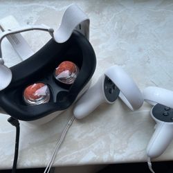 META Quest 2 VR Headset