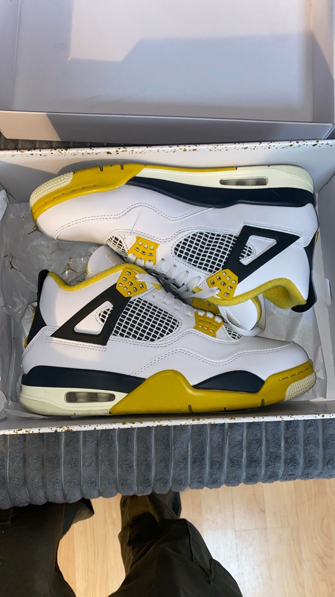 Jordan 4s