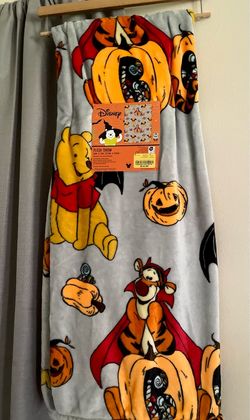 Winnie the Pooh Halloween Blanket