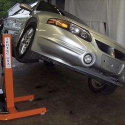 Mobile vehicle lift IKOTEC 3000. Car Jack. 