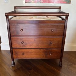 Dresser / Changing Unit 
