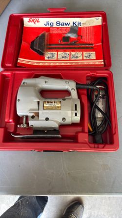 Jigsaw kit with jigsaw